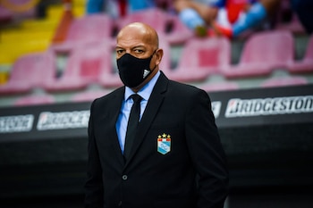 El técnico Roberto Mosquera se