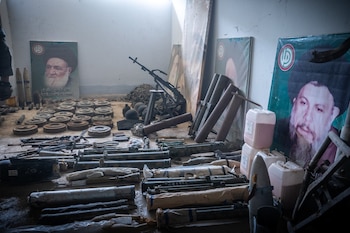 Fotos de las armas encontradas en una escuela de la zona de Al-Khiam. (FDI)