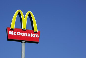 Denuncian pésimo servicio en el McDonald's "más gomelo" de Bogotá - crédito picture alliance / dpa