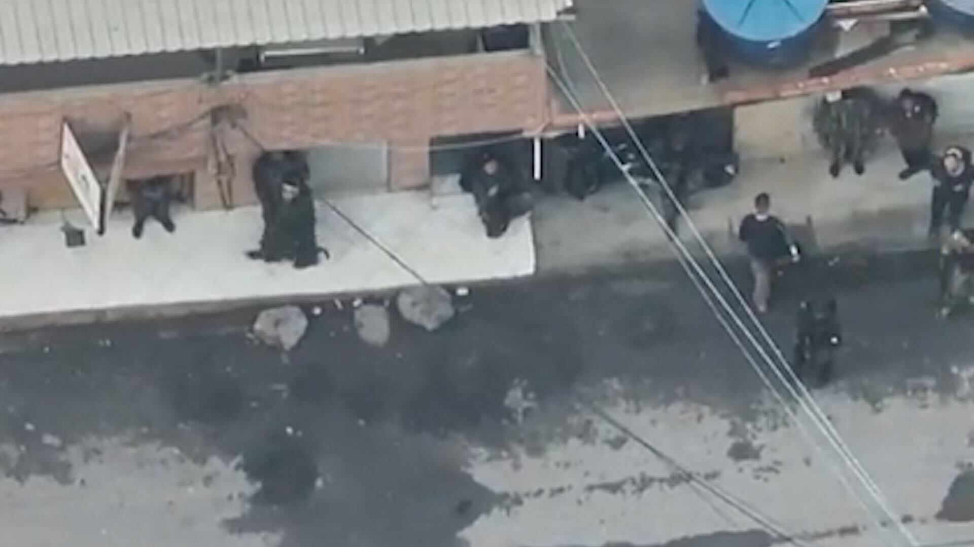 Entre los presentes, se encontraban jefes del tráfico provenientes de otros estados, como Goiás, Espírito Santo, Bahía, Ceará, Amazonas y Pará, además de miembros de la cúpula del Comando Vermelho en Río