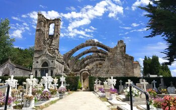 Cementerio de Santa Mariña de Dozo, en Cambados