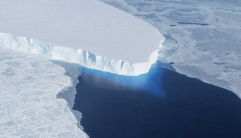 Glaciar en la Antártida Occidental.
POLITICA INVESTIGACIÓN Y TECNOLOGÍA
NASA