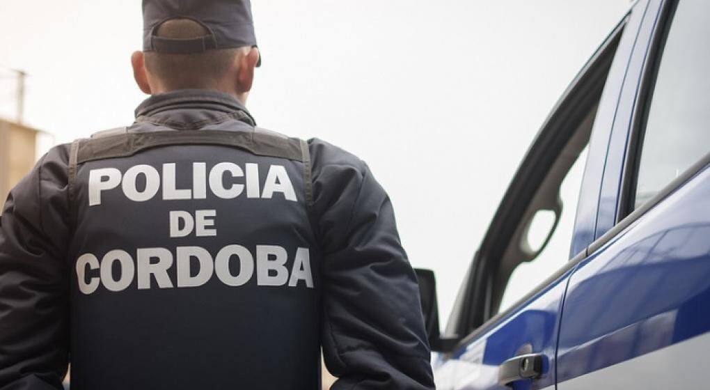 Según la Policía de Córdoba las llamas se originaron en el primer piso de la casa