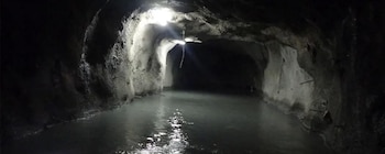 Hay un gran equipo especializado y coordinado para intentar drenar el máximo líquido posible de los conductos de la mina, sin embargo el gran caudal constante es un reto Foto: Ejército mexicano