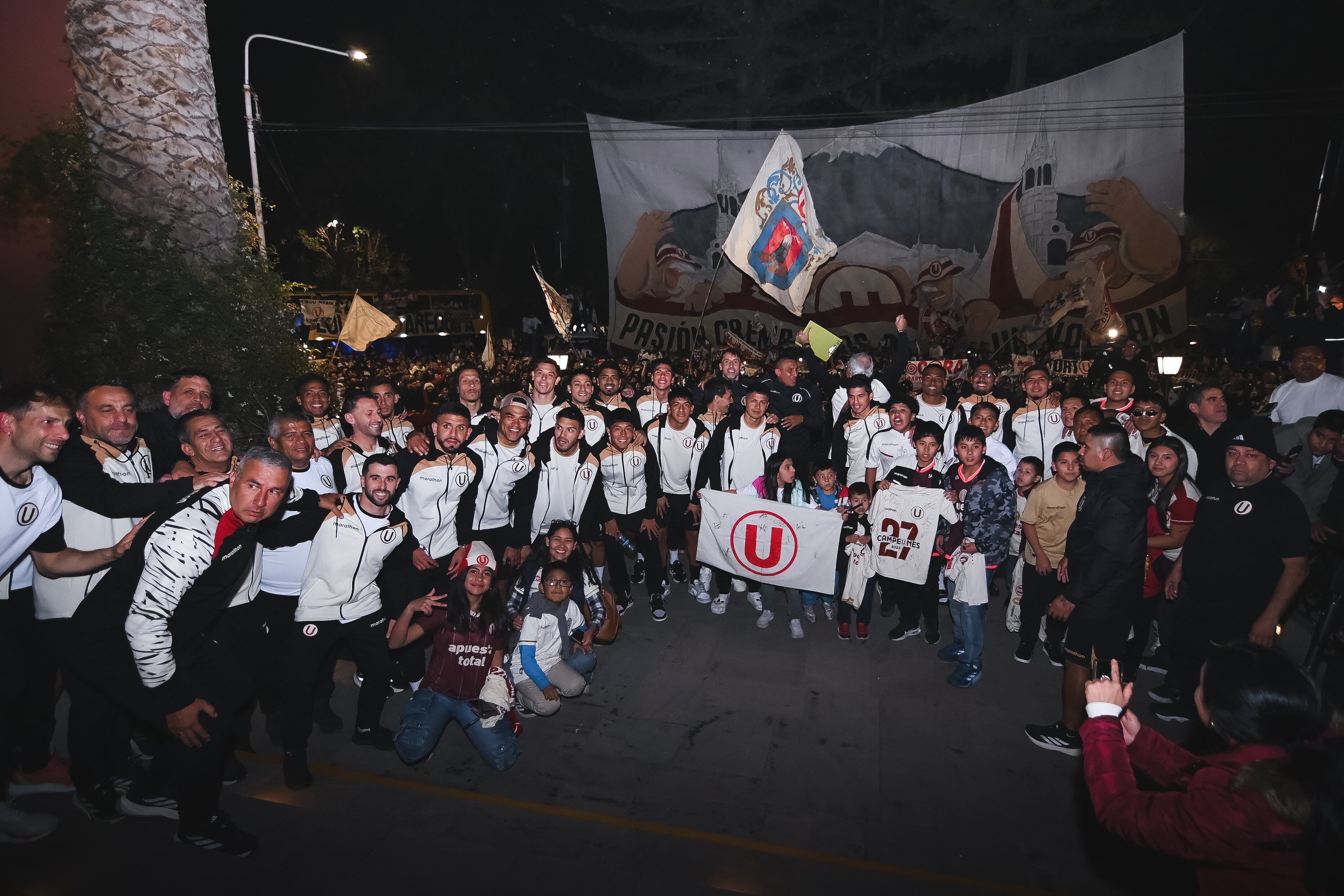 Fãs para fãs da universidade em Arequipa