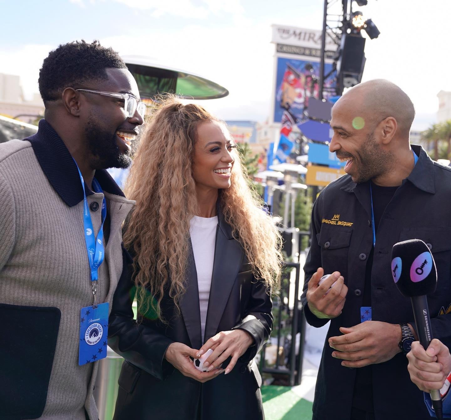 Thierry Henry y Kate Scott serán los presentadores de la gala del Balón de Oro 2026 (@katescott)