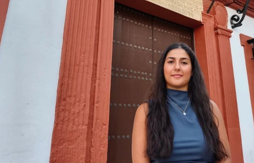 Julia Cejudo, la notaria más joven de España (PSOE Carmona)