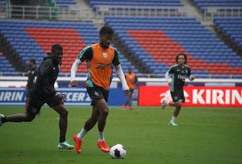 La selección de Panamá realizó su primer entrenamiento en el Estadio Internacional de Yokohama, donde este jueves se medirá con Nueva Zelanda por las semifinales del torneo internacional. Tomada de Fepafut
