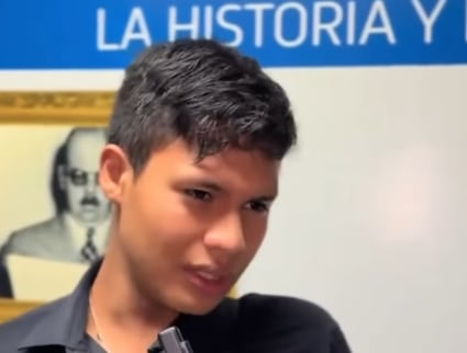 Entre herramientas y autos, Estefano Rubio guardaba el secreto de un vozarrón que hoy asombra a toda Honduras.