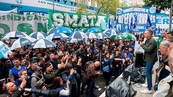 A la espera del quinto paro general, la CGT acumula protestas de baja densidad y el ala dura sindical se repliega