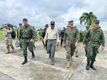 La visita del general Francis L. Donovan a Colombia abrió una nueva ronda de coordinación bilateral en seguridad entre Colombia y Estados Unidos - crédito X
