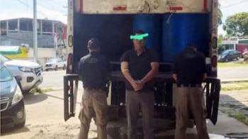 Aseguran 1.6 toneladas de presunta marihuana en camión en Santiago Niltepec, Oaxaca