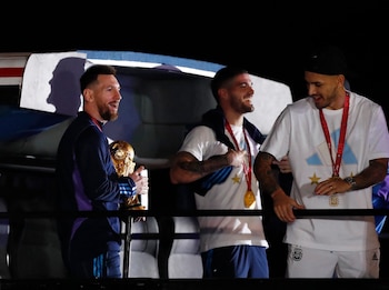 Paredes conforma junto a Messi