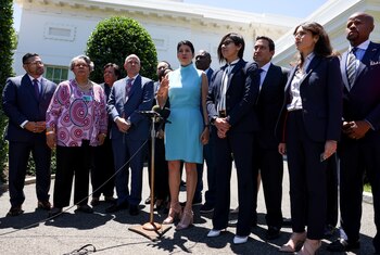 La senadora Carol Alvarado