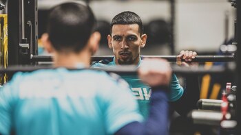 Daniel Muñoz “cierra los oídos”