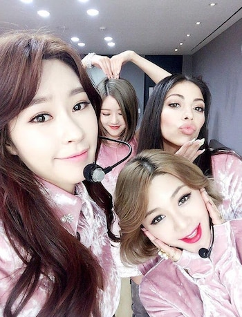 Alexandra Reid admitió que en un principio no se sentía bienvenida en la agrupación. (Facebook)