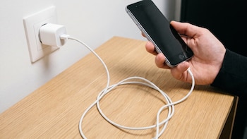 Cómo debes cargar el celular para que no se dañe la batería ni el dispositivo