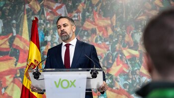 Abascal sigue con "desolación" el