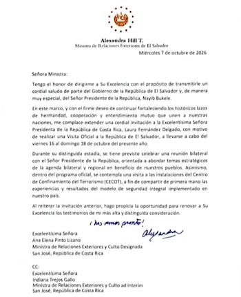 La canciller salvadoreña Alexandra Hill Tinoco envió la invitación oficial a las autoridades diplomáticas costarricenses. (Cortesía: Redes sociales)