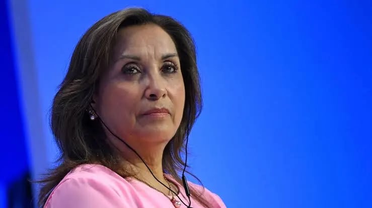 Rechazo récord: su desaprobación llegó al 93% y fue especialmente contundente entre jóvenes, donde rozó el 0% de popularidad.