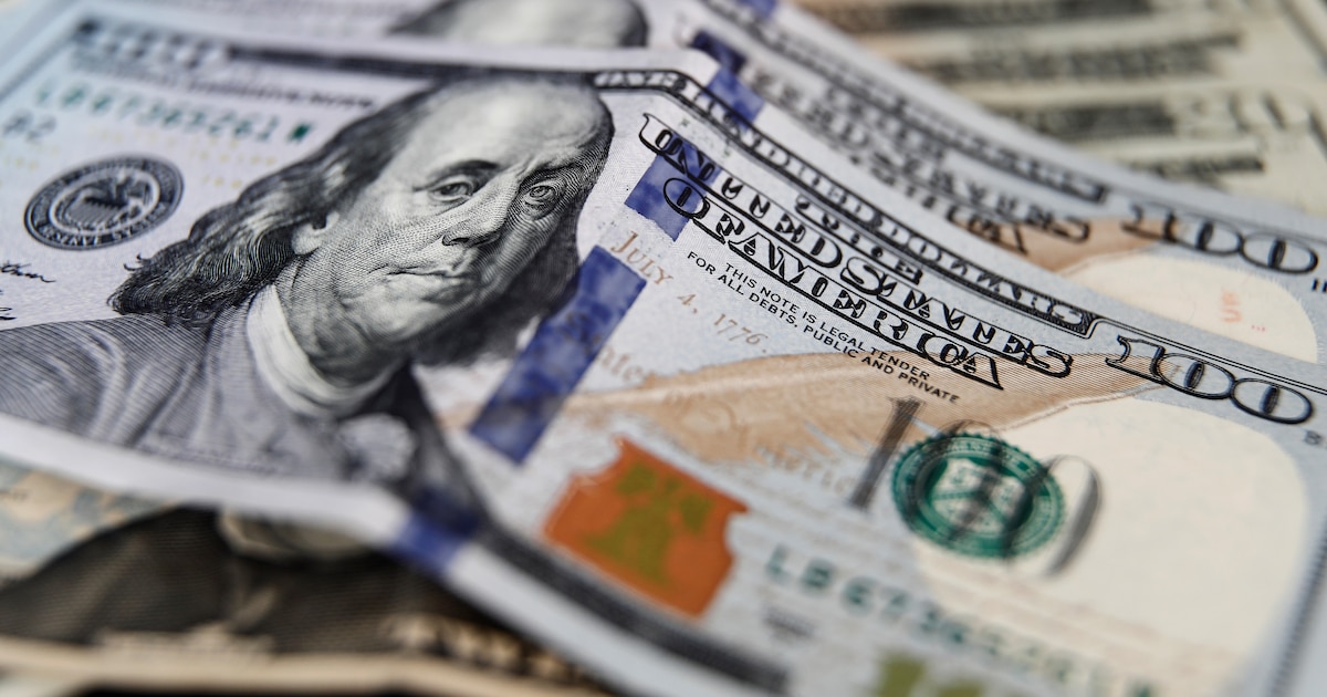 Dólar cae frente al real brasileño por posible acuerdo en Medio Oriente Dólar cae frente al real brasileño por posible acuerdo en Medio Oriente