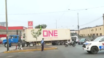 Accidente de furgoneta provoca cierre