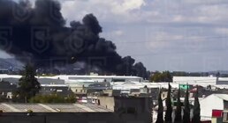 A diez días de la caída de un jet privado en Toluca, familiares acuden a fiscalía para recibir cuerpos de víctimas