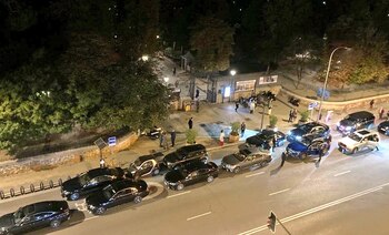 La doble fila que provoca