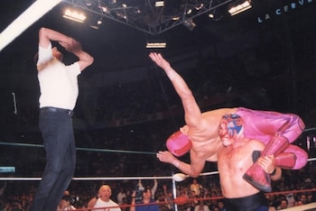 El viernes 17 de marzo de 2000 se hizo realidad en la Arena México uno de los duelos de apuestas de máscaras más apasionantes de la historia.