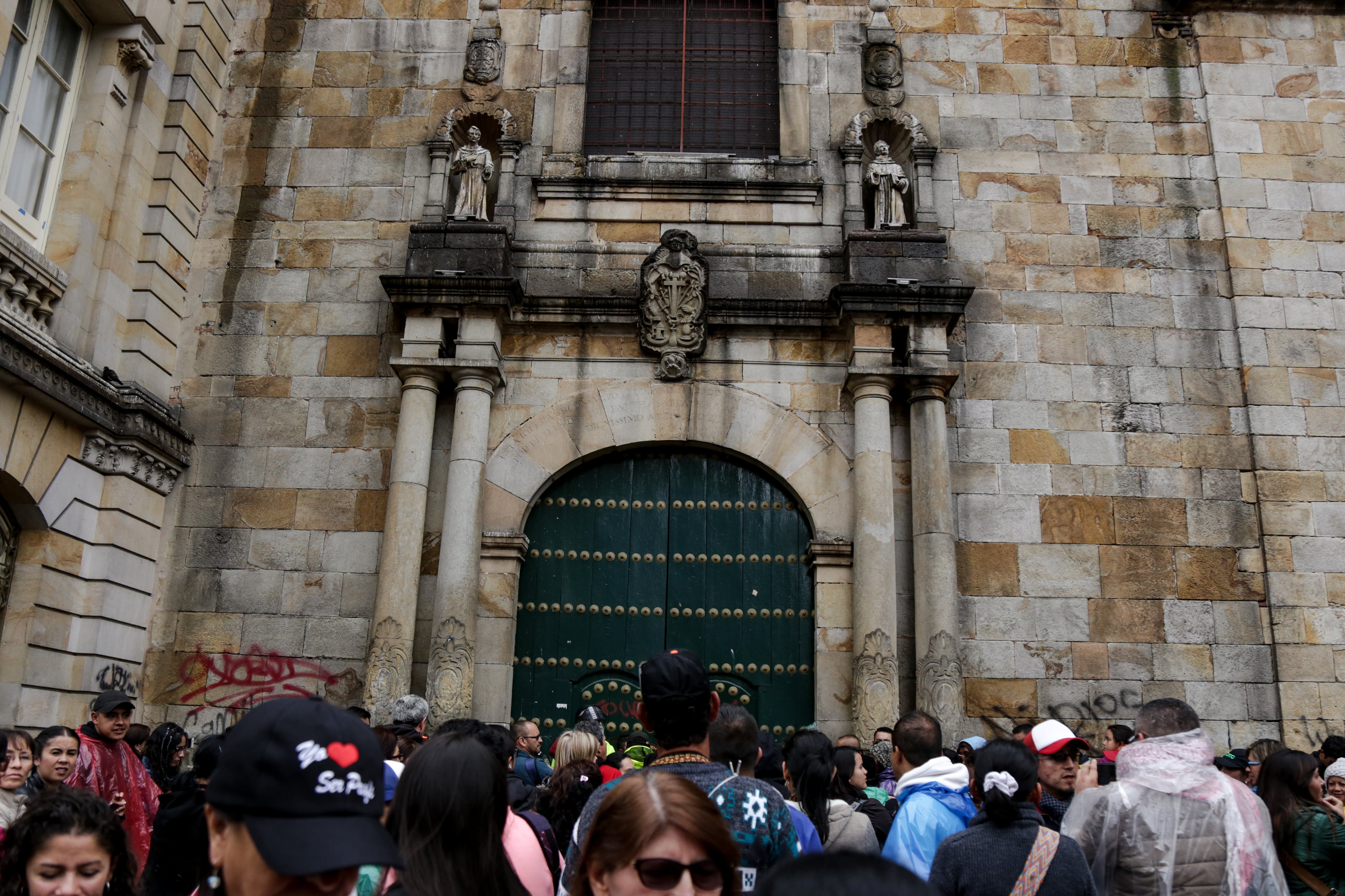 El calendario litúrgico destaca el Sábado Santo como día de espera y simbolismo, por eso las iglesias se cierran - crédito Colprensa/Diego Pineda