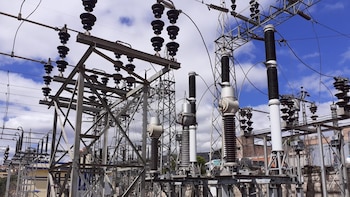 ENEE enfrenta una nueva amenaza: crimen organizado dificulta cobro de energía en zonas de Honduras