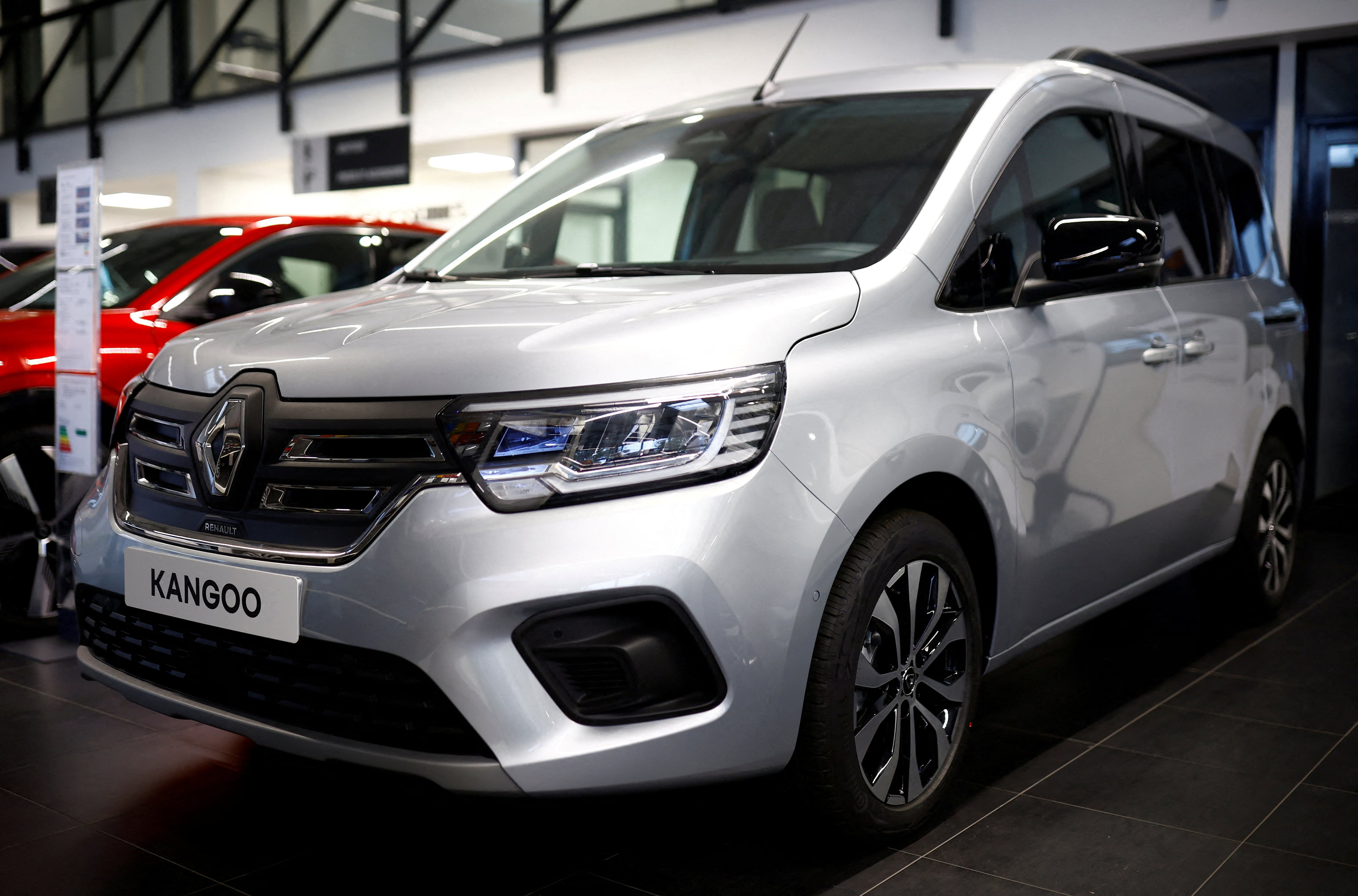 Renault Kangoo E-Tech (REUTERS/Stephane Mahe/File Photo)