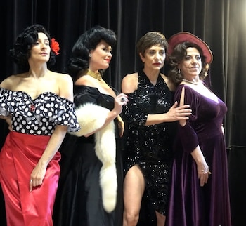 En Ellas son tango, Julia