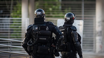El Gobierno de Colombia denuncia el posible secuestro de tres funcionarios de Policía a manos del ELN