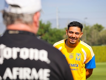 Tigres inició mal el Apertura 2026 con una victoria en cinco jornadas y enfrenta la urgencia de buscar refuerzos como Ricardo Monreal. (X/ @TigresOficial)