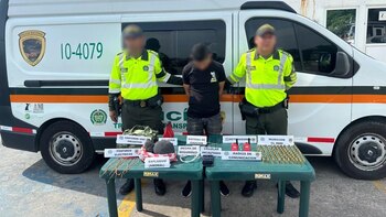 Capturan a hombre con explosivos