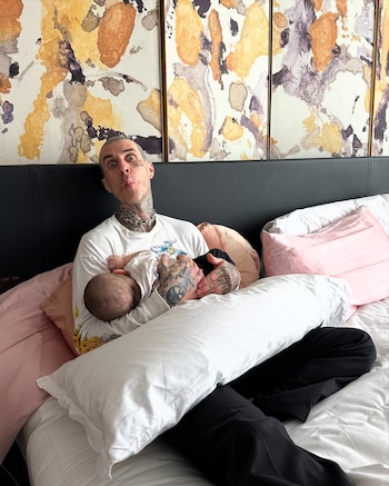 Kourtney Kardashian - Travis Barker