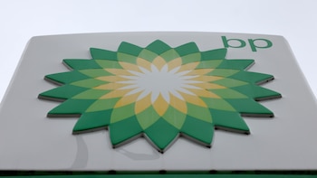 La petrolera británica BP recortará