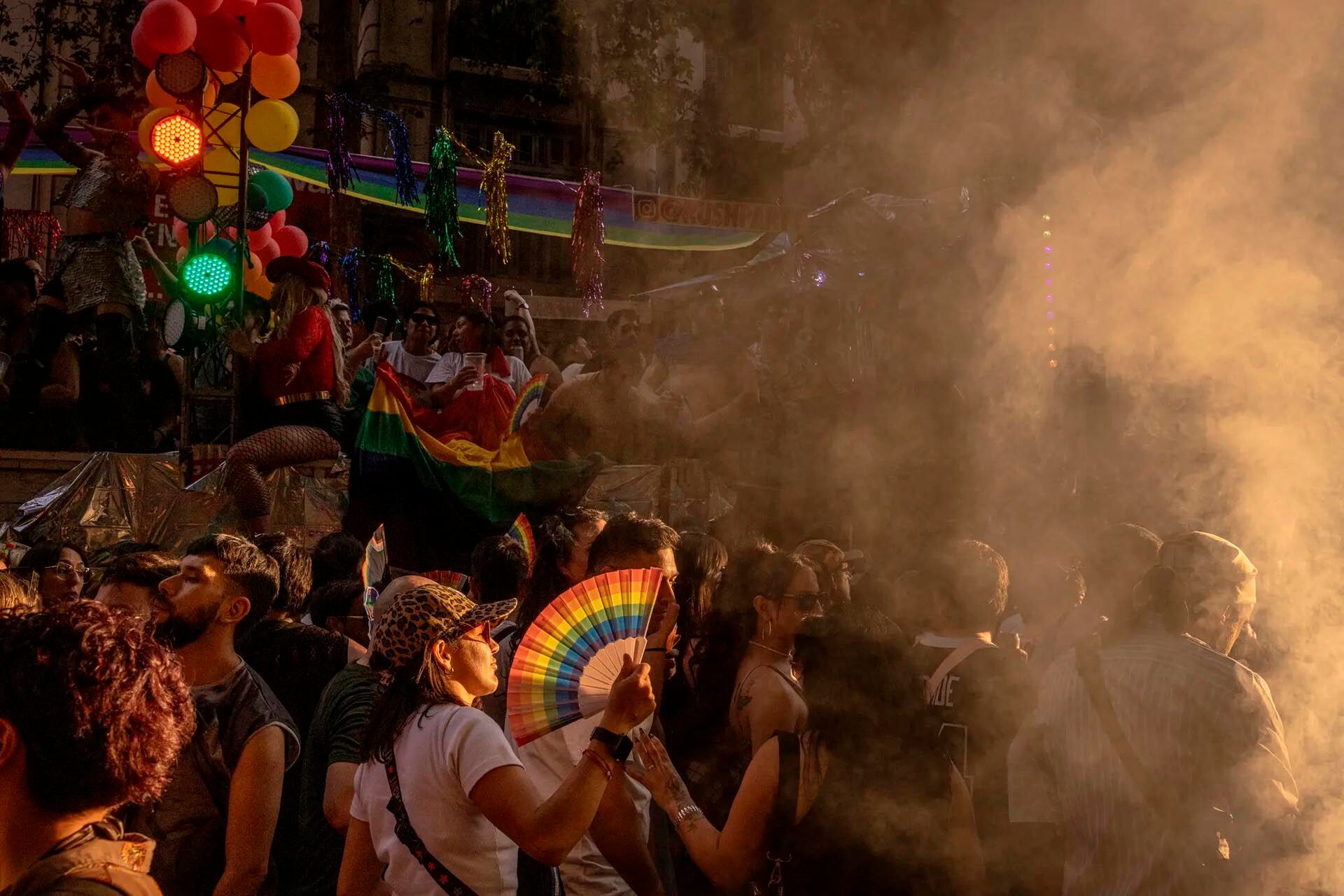 Buenos Aires ha atraído a un número significativo de personas de la comunidad LGBTQ rusas desde el inicio de la guerra con Ucrania en febrero de 2022.