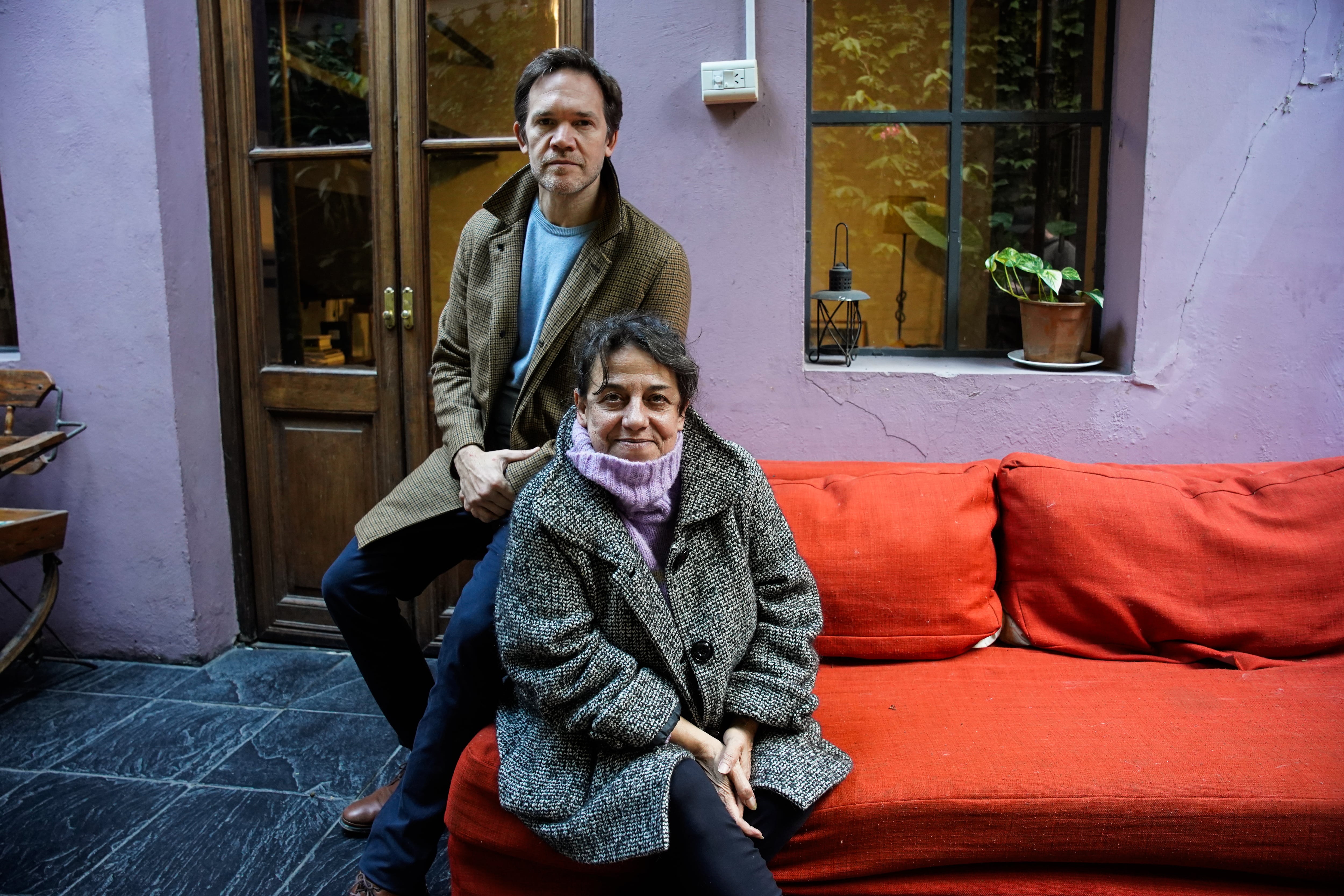 Un rincón cotidiano de Buenos Aires se transforma en espacio de intercambio creativo para los protagonistas de Misery