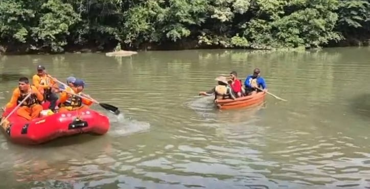 El equipo de búsqueda ha recorrido más de 12 kilómetros del cauce, desde el punto donde, según un testigo protegido, fue arrojado el cuerpo de González. (Captura TVN)