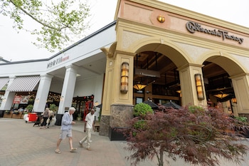 La integración de tecnología y la diversificación de la oferta gastronómica consolidan a The Cheesecake Factory como referente de la restauración casual en Estados Unidos (SFGATE)