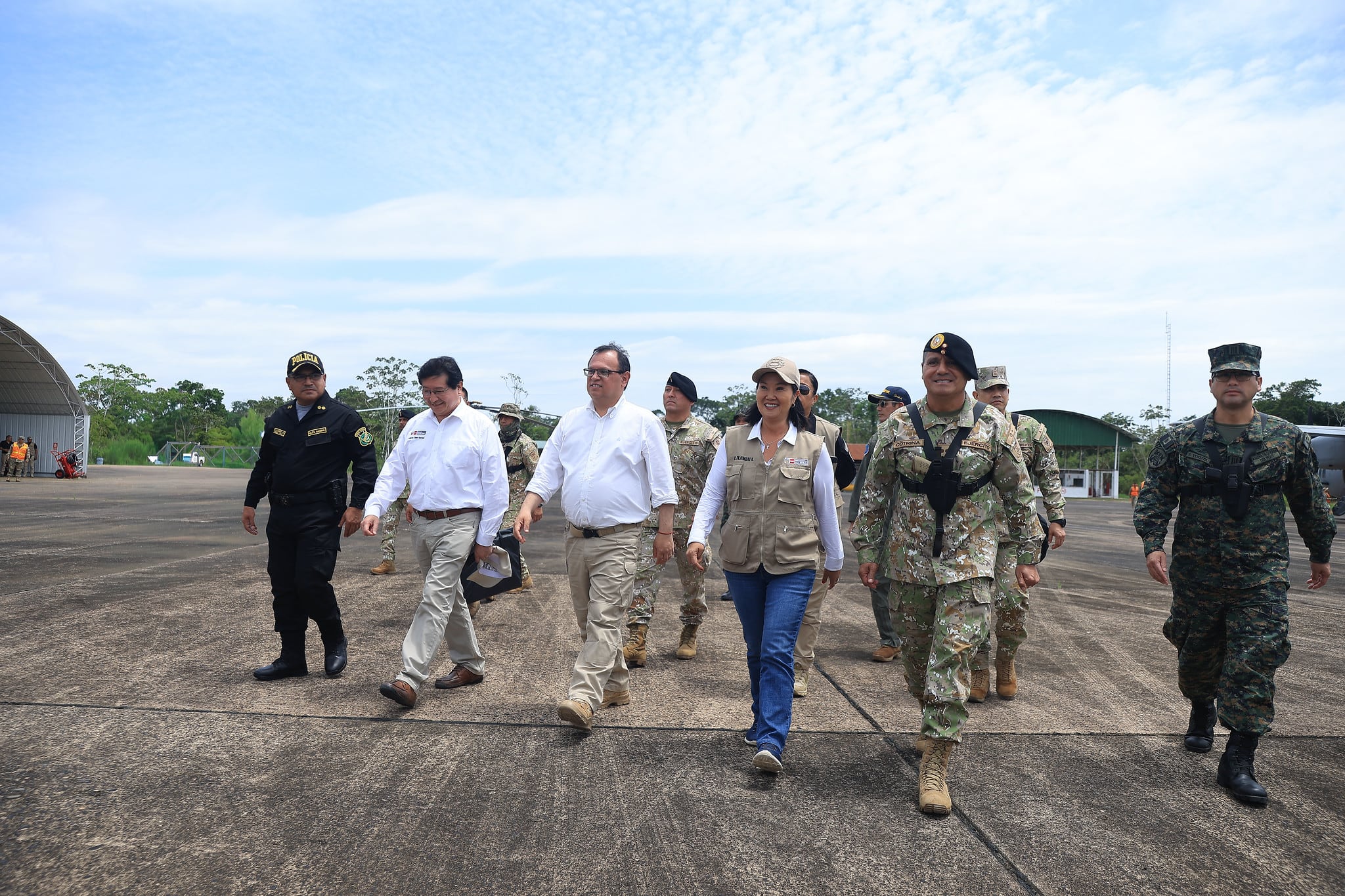 Keiko Fujimori viajó a Madre de Dios para inaugurar obras de electrificación