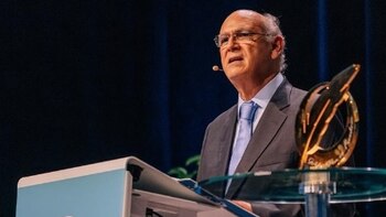 Carlos Chamorro recibió el premio