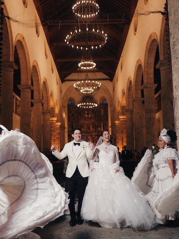 La boda fue celebrada y comentada ampliamente por colegas y seguidores, quienes resaltaron el significado emocional del evento - crédito @juancmerlano/ Instagram