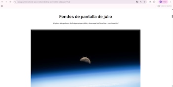 Captura de pantalla de una página web con el título "Fondos de pantalla de julio" y una fotografía de la Luna sobre la atmósfera terrestre