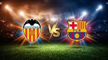Escudos de los equipos de fútbol Valencia C.F. y F.C. Barcelona con las letras VS doradas sobre césped y fondo de estadio.