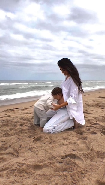 Marta Lozano junto a su primer hijo, Loren, en una imagen de redes sociales (Instagram / @martalozanop)