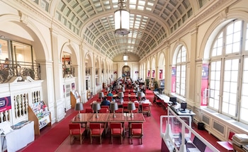 Una de las salas del campus de París del Foward College. (Foward College)