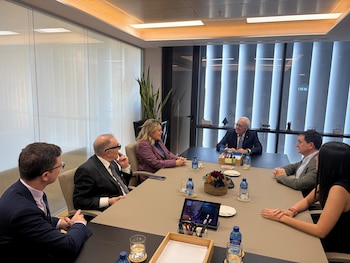 Imagen EOEZ34LUXRAONGZAZROJXRSSXU